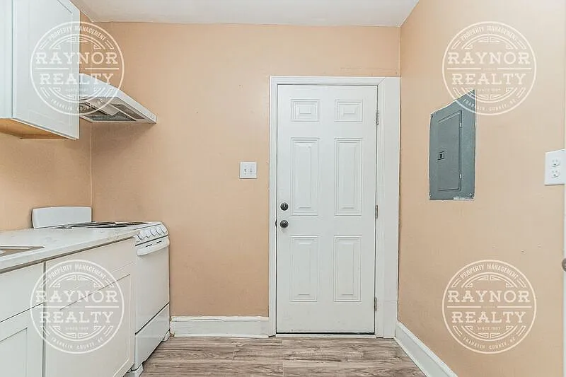 1 bed, 1.0 bath, $750 — Photo 3