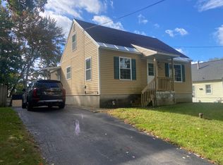 125 Millen Dr, North Syracuse, NY 13212