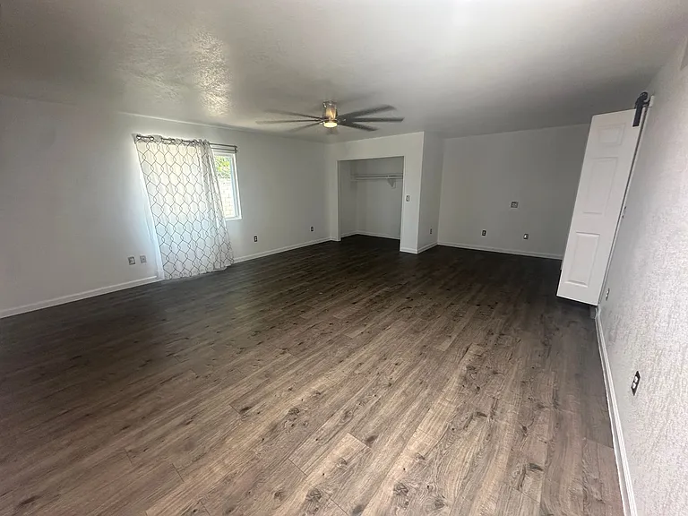 8117 Princess Jeanne Ave NE — Photo 11
