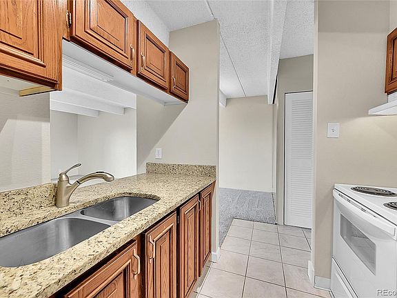 4th image of 777 N Washington Street #1005