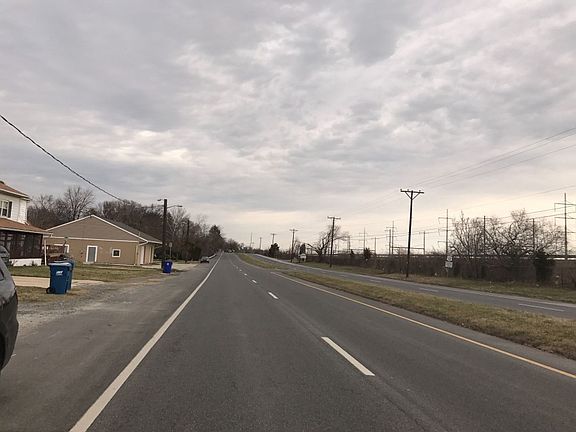 4th image of 7005 Governor Printz Blvd