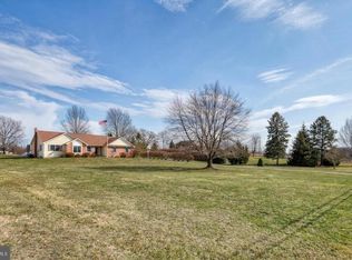 596 Beinhower Rd, Etters, PA 17319