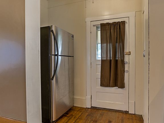 4th image of 2322 S 31st St