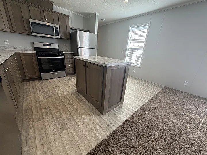 38000 Le Chateau Blvd #828 — Photo 8