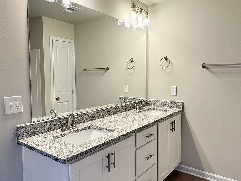 1209 McCoy St — Photo 14