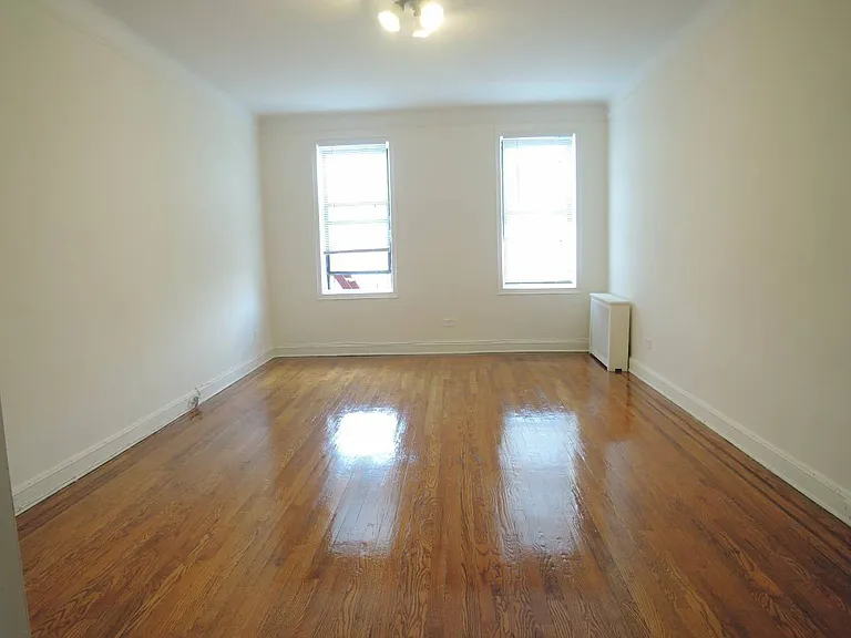92-16 Whitney Ave #308 — Photo 2