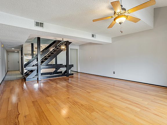 4th image of 304 Running Brook Rd #304