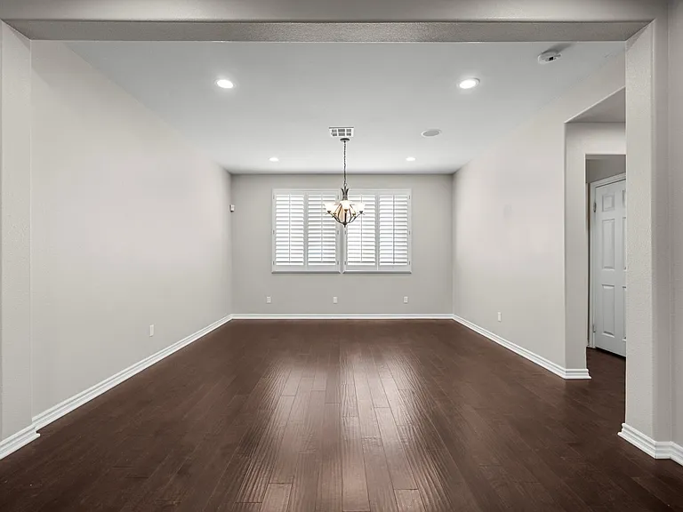 37200 Pergola Ter — Photo 5
