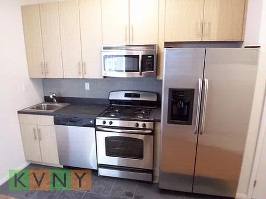 Rented by KVNY Soho | media 45