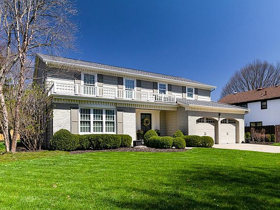 3rd image of 1270 Carron Dr