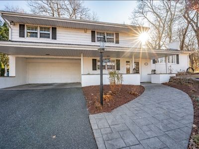 447 Williams St, Longmeadow, MA, 01106