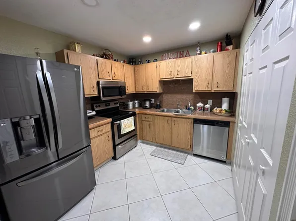 1082 Manor Drive, Palm Springs, FL 33461