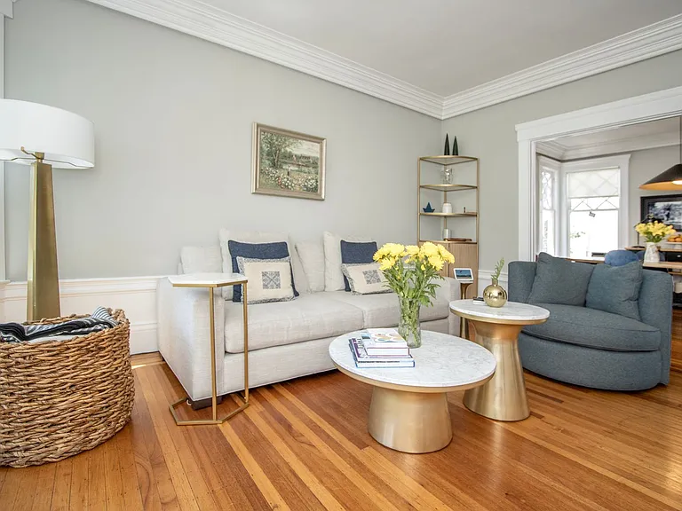 1145 Green St #1 — Photo 4