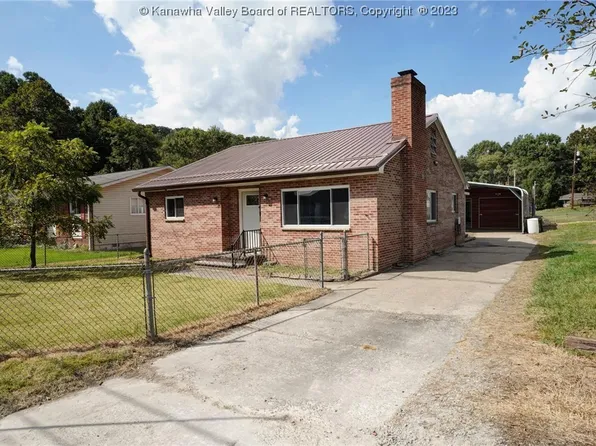 64 Pauley Ln, Saint Albans, WV 25177