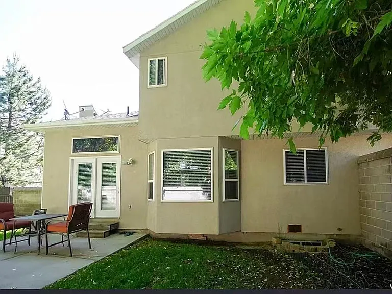 8370 S 745 E — Photo 8