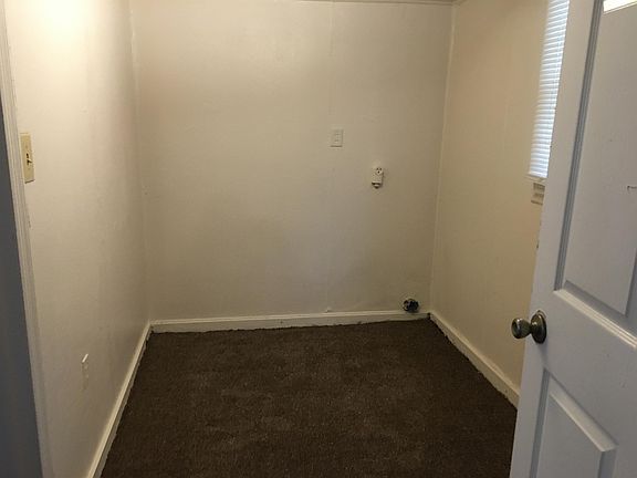5th image of 813 Woodlawn Dr