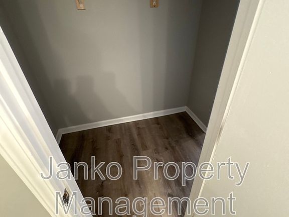 2nd image of 3343 Commercial Ave Unit 2