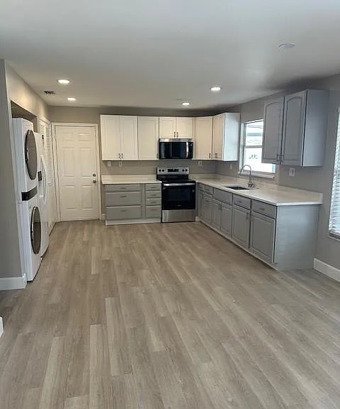 25168 Pinson Dr — Photo 9