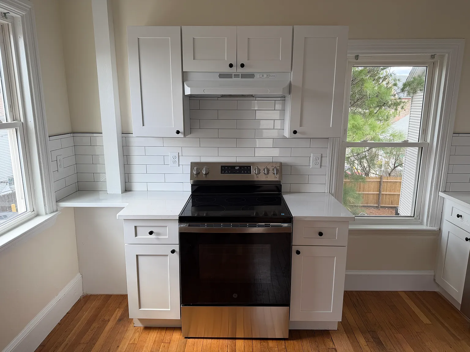 3 bed, 1500 sqft, $3,200 — Photo 2