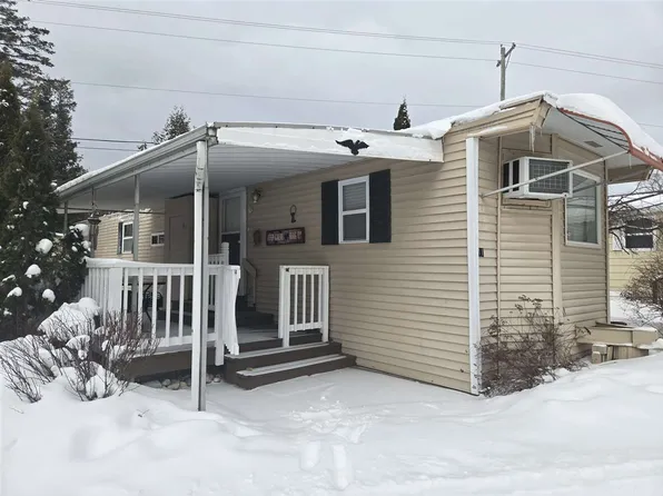 12600 Lake Ter #11, Charlevoix, MI 49720