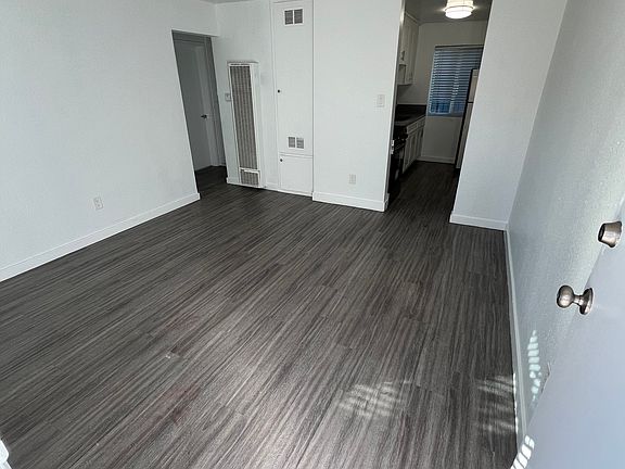 4th image of 4621 Grey Dr #1