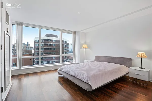 Rented by Sotheby's International Realty | media 20