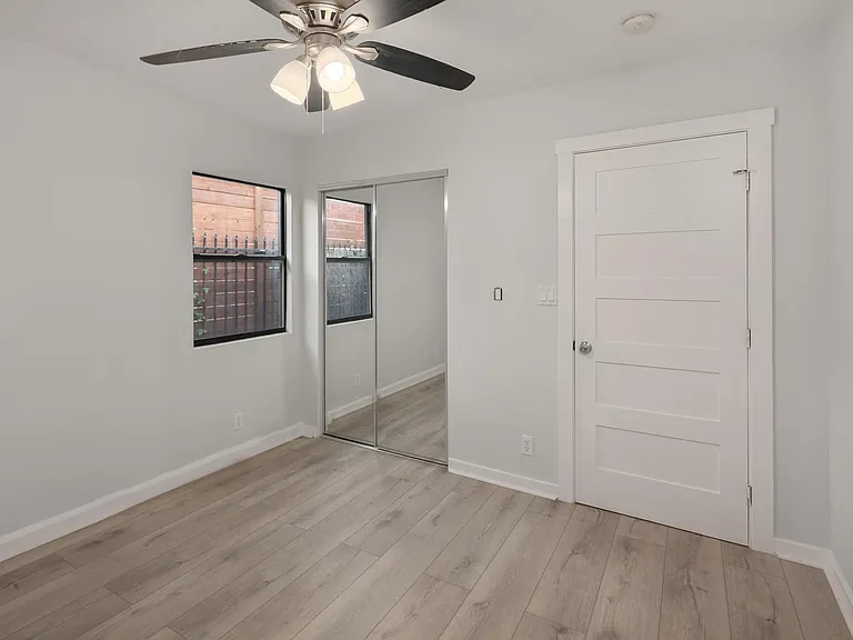 1823 9th St #5 — Photo 14