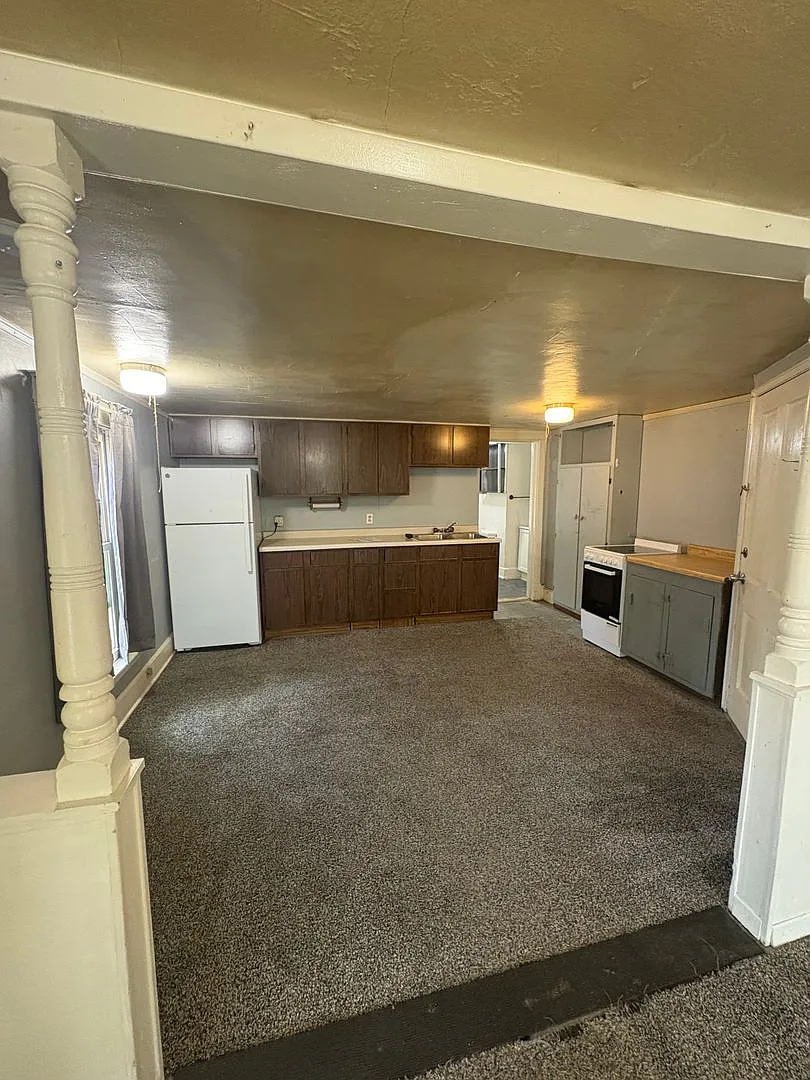 510 Pine — Photo 2
