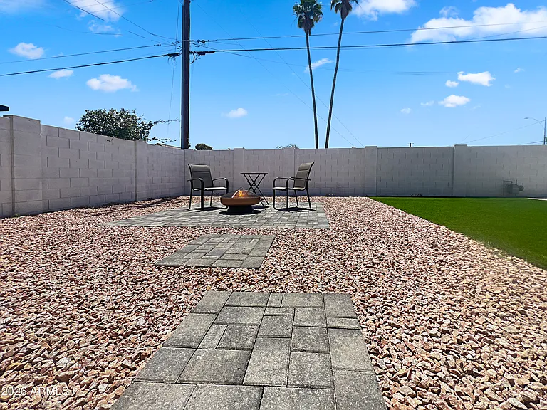 8201 E Whitton Ave — Photo 18