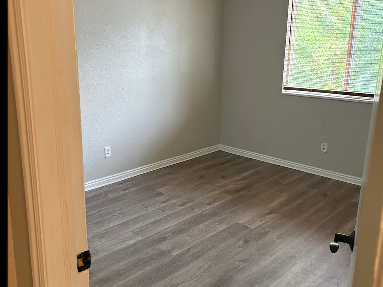 414 W 400 N #1 — Photo 10