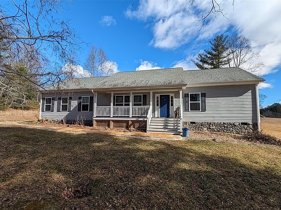2nd image of 224 Appaloosa Dr