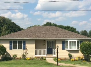 571 Blackmore St, East Liverpool, OH 43920