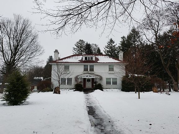 2nd image of 28 Kingsboro Ave