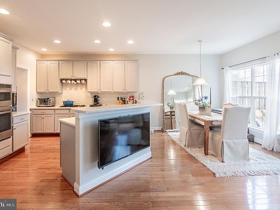 2nd image of 94 Sagewood Dr #189