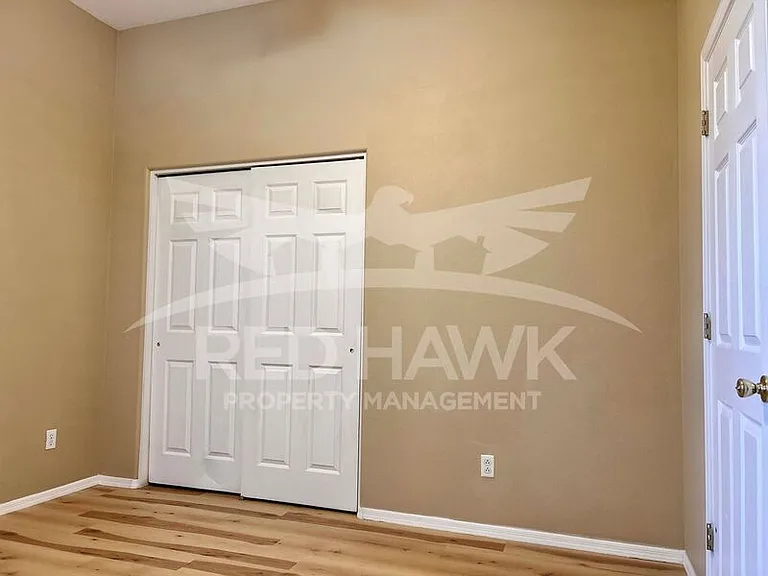 2748 S 159th Ave — Photo 15
