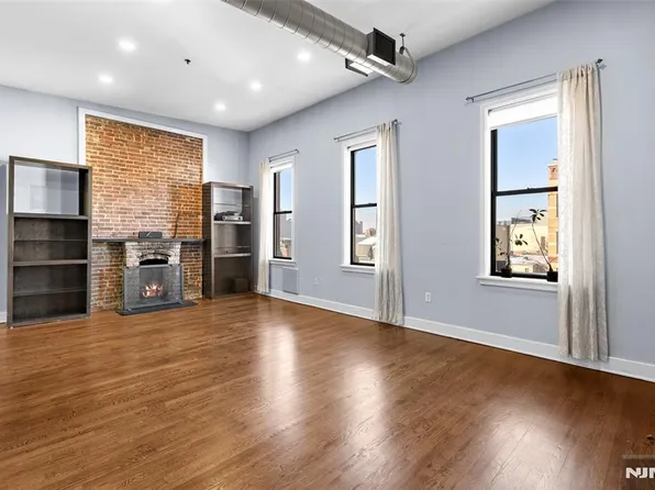 321 Washington St #Penthouse 4, Hoboken, NJ 07030