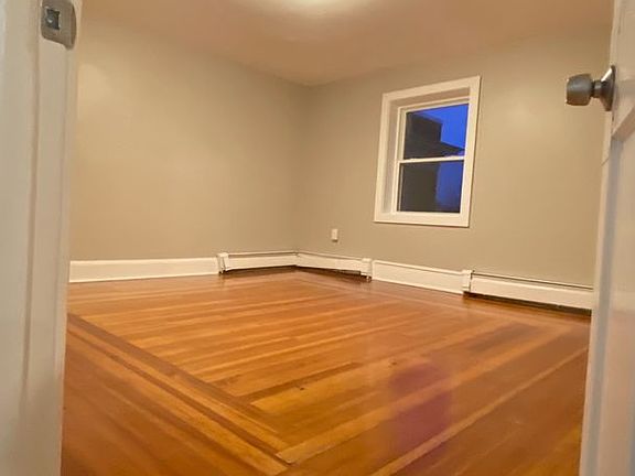 3rd image of 196-198 Jackson St #196-07