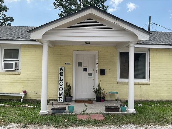 2nd image of 1912 Ree Rd