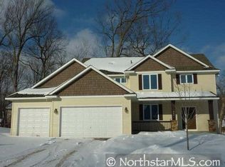 3041 Shadow Rdg, Rockford, MN 55373