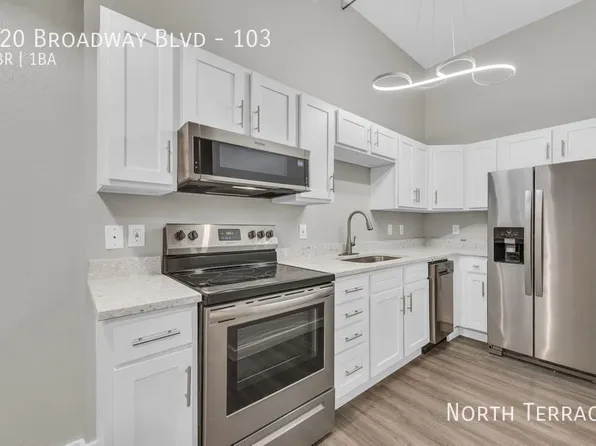 920 Broadway Blvd #103, Kansas City, MO 64105