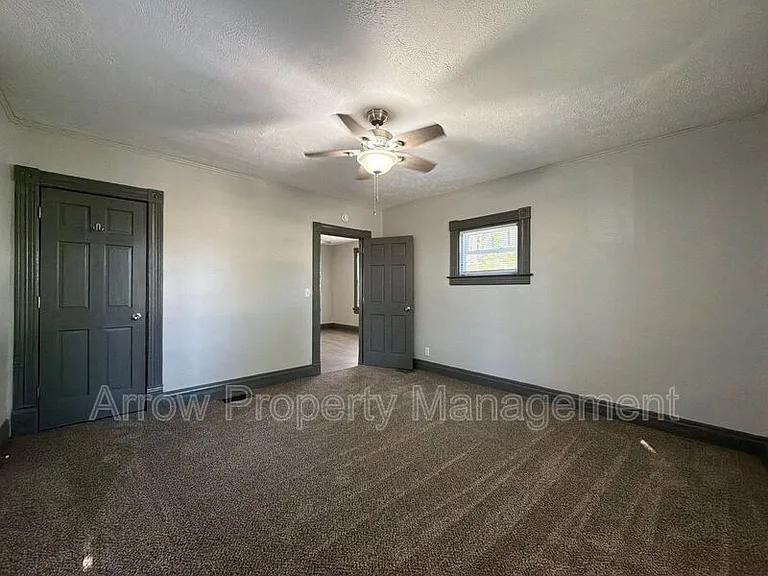 2434 W St — Photo 10