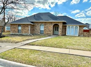 2405 Country Valley Rd, Garland, TX 75041