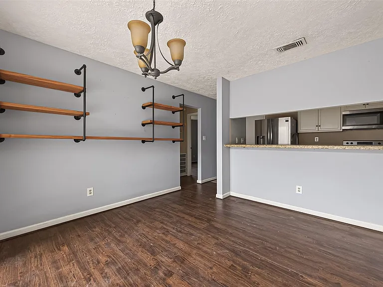 10318 Buffalo Bend Dr — Photo 5