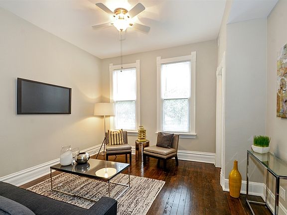 2nd image of 2303 N Oakley Ave #2