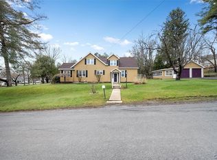 2827 Oneida St, Utica, NY 13501