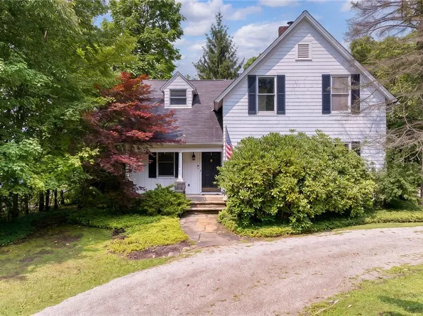 197 E Washington St, Chagrin Falls, OH 44022