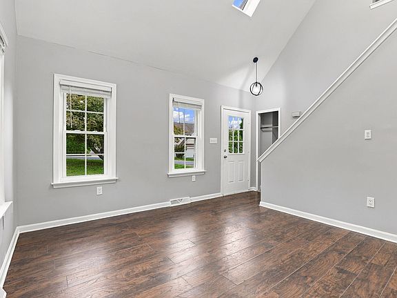 3rd image of 725 Kayo Ave