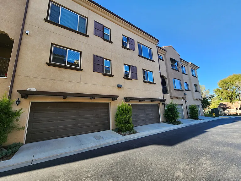 1569 Castillo Way #12 — Photo 6