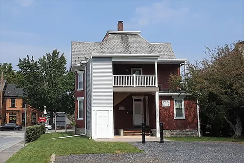2 E Main St #2 Photo 1