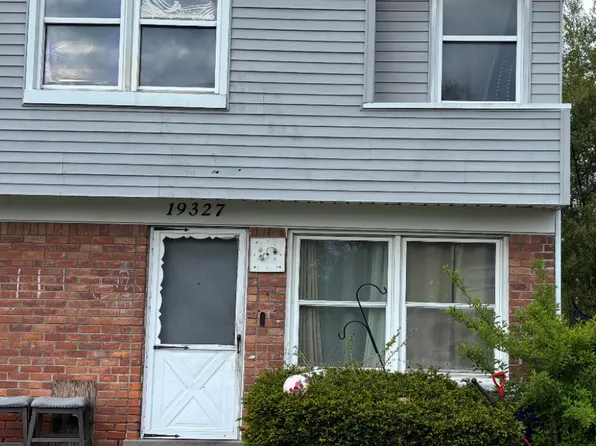 19327 Wyoming St, Detroit, MI 48221